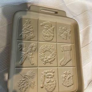 Set of two shortbread baking pans